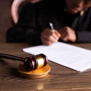 Settlement vs. Trial Which Is Better for a Personal Injury Case